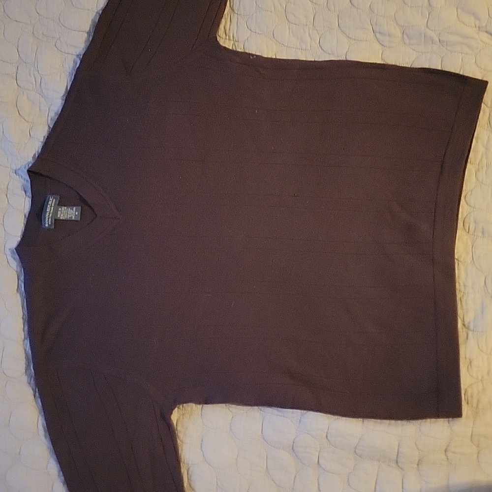 V-neck Sweater size Med